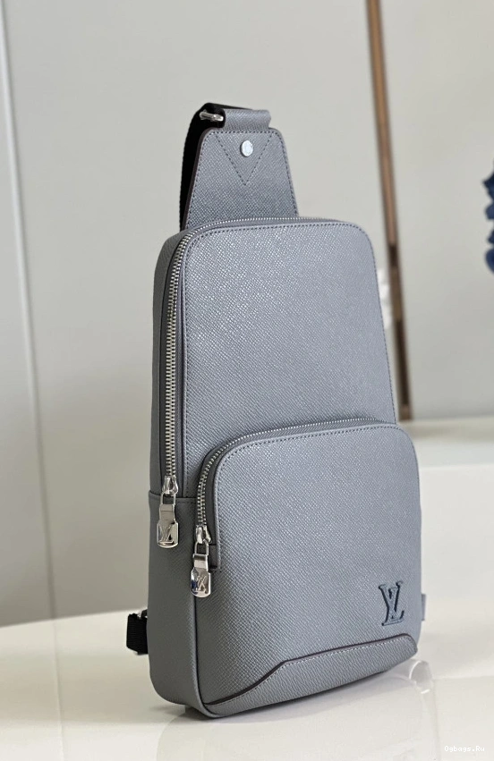 AVENUE VUITTON LOUIS BAG SLING 0328